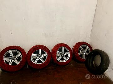 Cerchi originali Audi 16 + 5 pneumatici Michelin