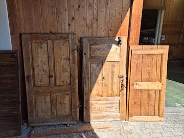 Porte antiche originiali in legno