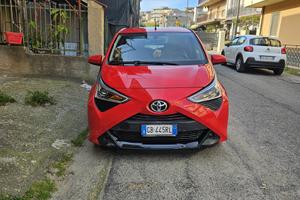 Toyota aigo neopatentati entra e leggi