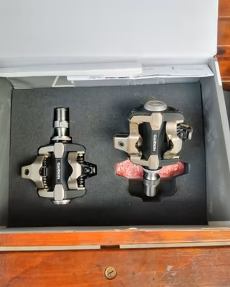 Pedali misuratore Garmin Rally XC100
