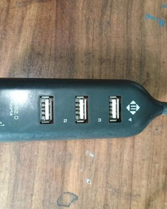 Hub USB 2.0 a 4 porte