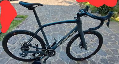 Bici da corsa in carbonio TREK DOMANE SL7
