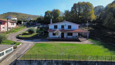 VILLA SINGOLA A SAN CESAREO