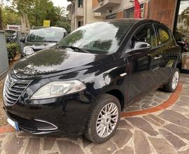 Lancia Ypsilon 0.9 TwinAir 85 CV 5 porte Metano Ec