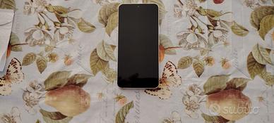 Samsung S22 8/256 GB