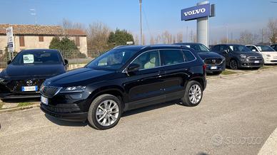 SUV Famiglia nuovo sedili in pelle benzina