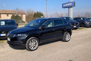 SUV Famiglia nuovo sedili in pelle benzina
