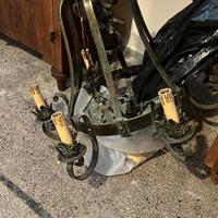 Lampadario  antico in ferro battuto