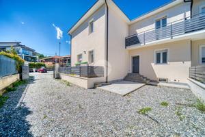 VILLA A SCHIERA A RIVOLI
