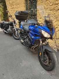 permuto moto Yamaha 7000 con scooter max 350 Honda