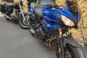 permuto moto Yamaha 7000 con scooter max 350 Honda