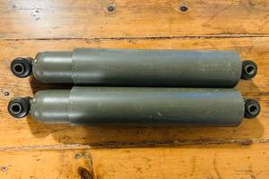 Coppia ammortizzatori IVECO 98442052 NUOVI