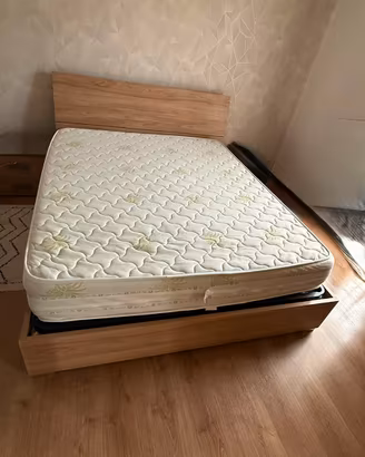 Letto matrimoniale con materasso 160x190