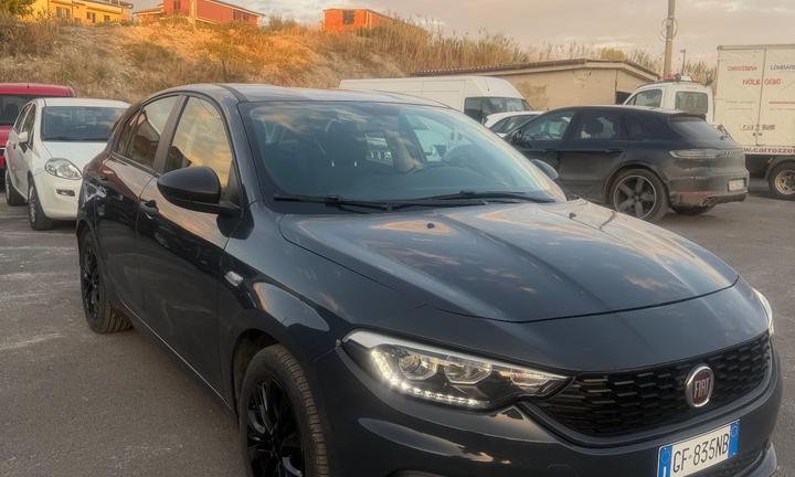 Fiat Tipo Mirror