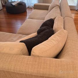 Divano Valentini con isola