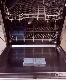 Lavastoviglie da incasso Indesit DIF 14B1 A+