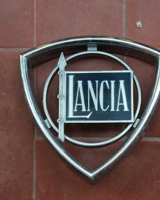 BETA COUPE' STEMMA LANCIA + FARI ABBAGLIANTI