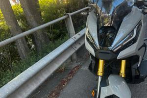 Xadv 750