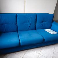 Divani in tessuto e in pelle