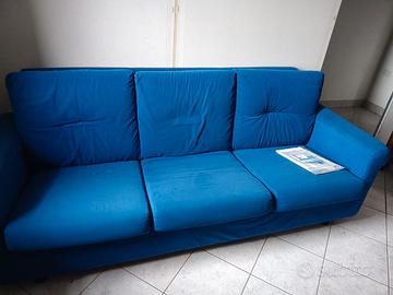 Divani in tessuto e in pelle