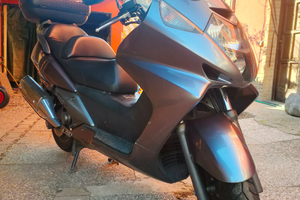 Honda silver Wing 400