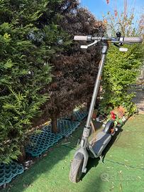 Monopattino Ninebot F40I Electric Scooter