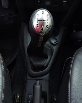 Leva cambio DACIA SANDERO STEPWAY 1461cc 2018
