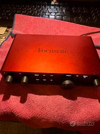 Focusrite Scarlett 2i2 Studio (4° gen.)