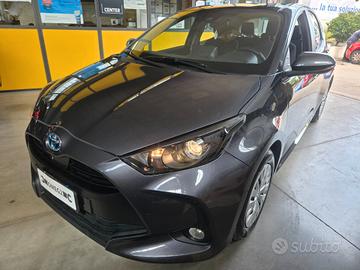 Toyota Yaris 1.5 Hybrid Business SENZA VINCOLI