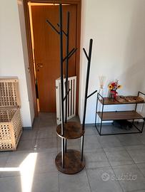 Attaccapanni da terra