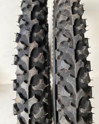 Coppia di gomme MTB Vee Rubber 26x200