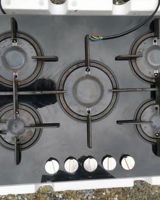 Piano cottura a gas Hotpoint Ariston: 5 fuochi