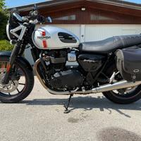 Triumph street twin 900