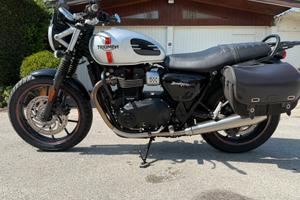 Triumph street twin 900