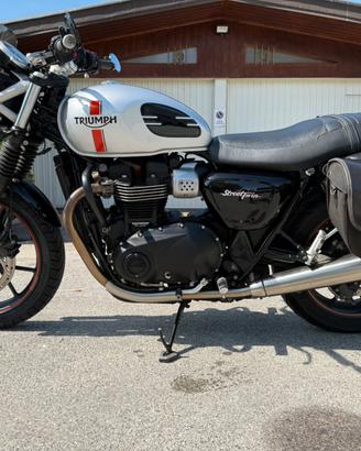 Triumph street twin 900
