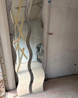 Coppia di specchi Ikea KRABB (ondulato da parete)