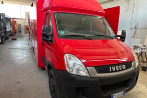 AUTONEGOZIO paninoteca ambulante food truck
