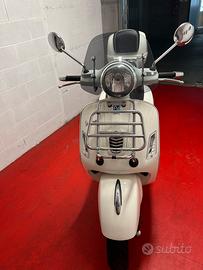 Vespa GTS 300 ie