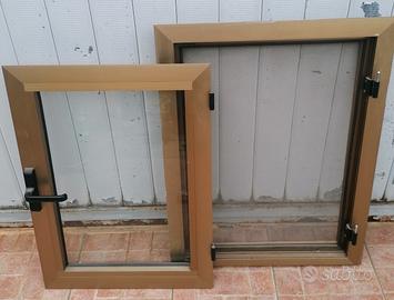 finestra con zanzariera