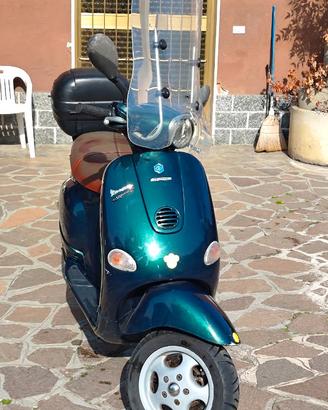 Vesta 125 ET4 scooter