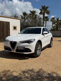 Alfa Romeo Stelvio 2.2 Turbodiesel 190 CV AT8 Q4 E
