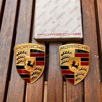 Porsche Lamborghini stemma logo cofano.