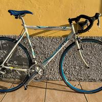 Bicicletta da corsa con telaio alluminio Coppi