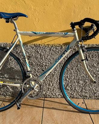 Bicicletta da corsa con telaio alluminio Coppi