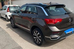 VW T-roc 1.0