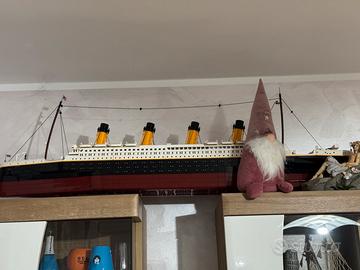 Lego titanic gia montato completo di tutto