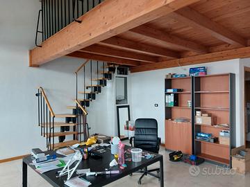 Ufficio zona Area Tosi