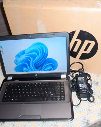 Notebook Hp 8gb ram wind 11 core i5 batteria4ore 