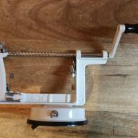 Sbuccia mela a manovella