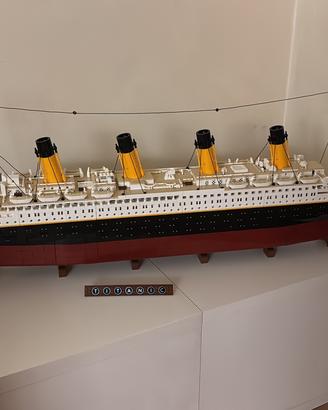 Lego titanic set 10294
